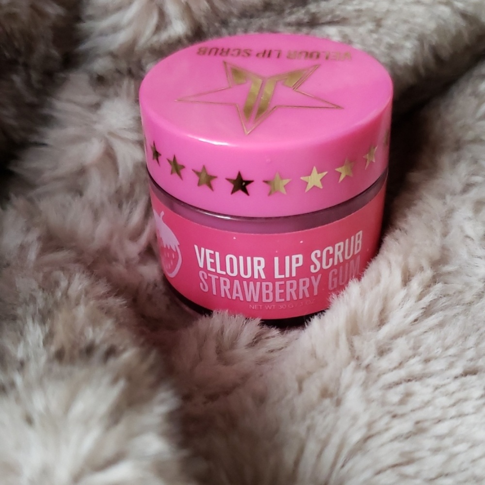 Jeffree Star Velour Lip Scrub